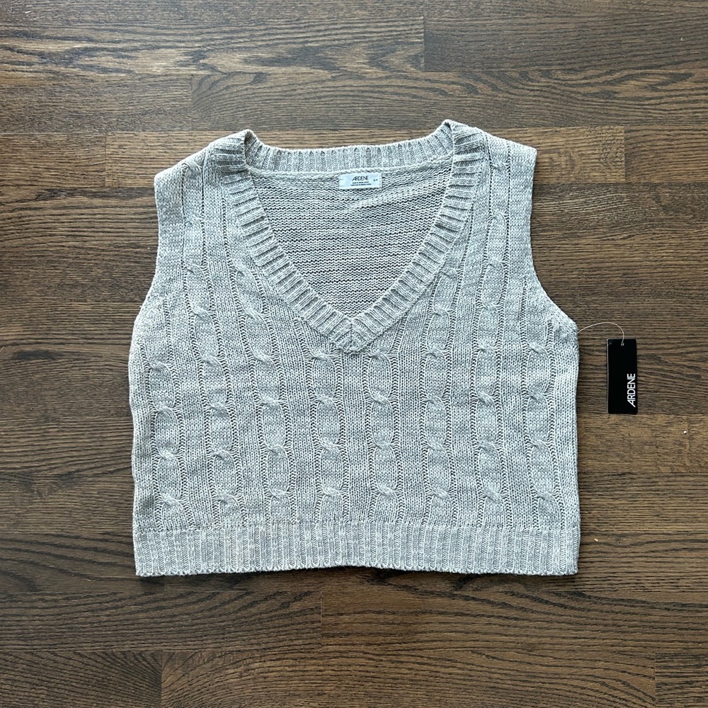Sleeveless knit top from Ardene